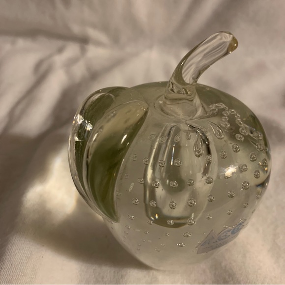 Stunning American Crystal Co Apple Paperweight Pristine Condition Sticker Bubble - Picture 10 of 10